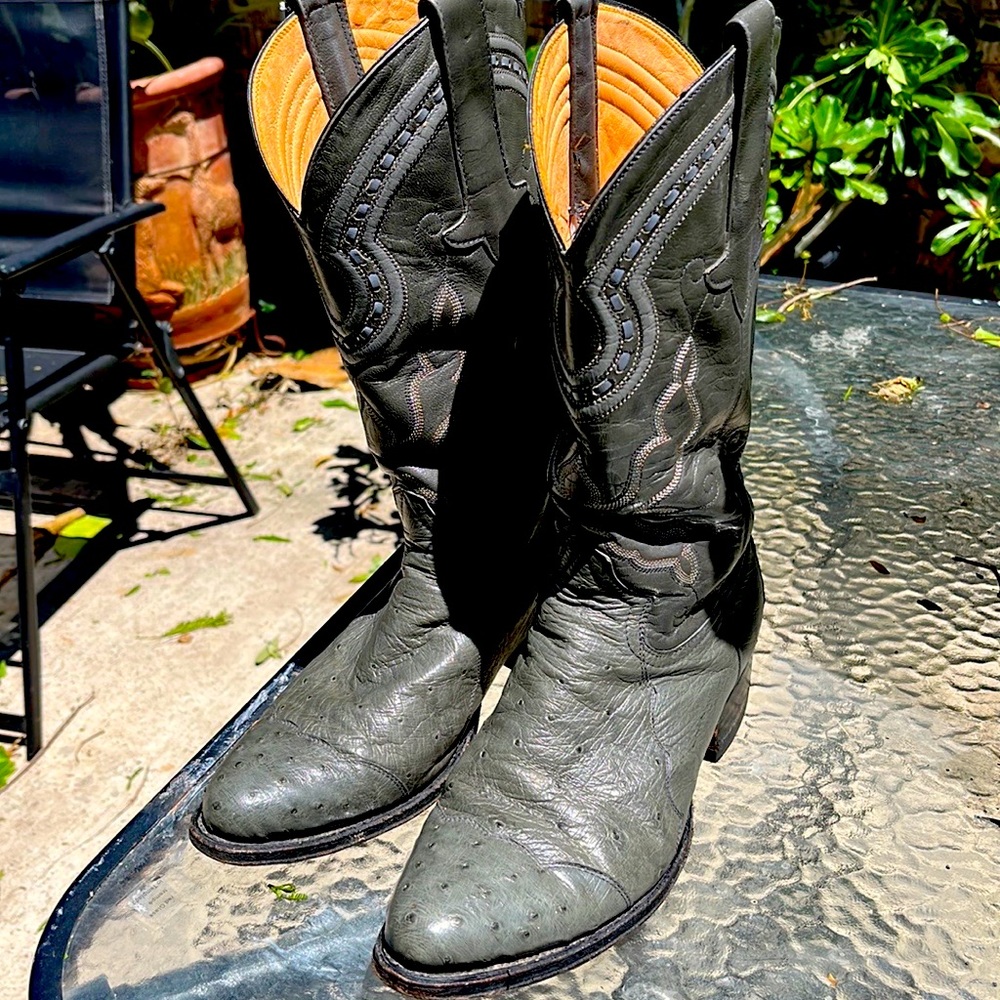 Size 6 1/2 men’s grey ostrich boots